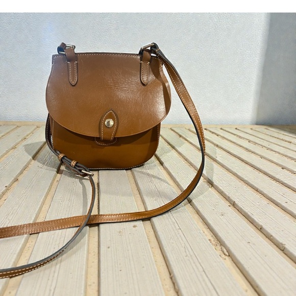 Handbags - Dooney &Bourke Vintage crossbody